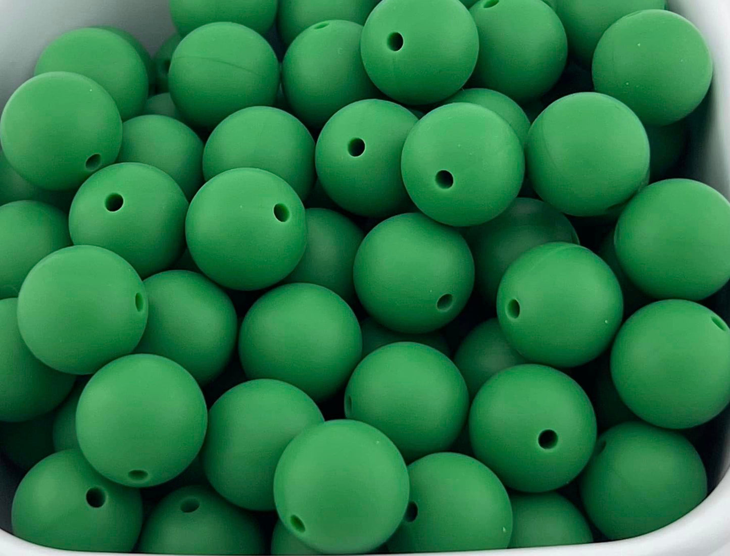 Pack of 100 15mm Forest Green Solid Silicone Bead