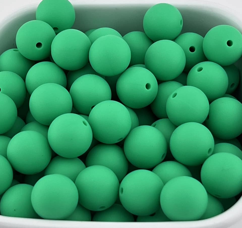 Pack of 100 15mm Kelly Green Solid Silicone Bead