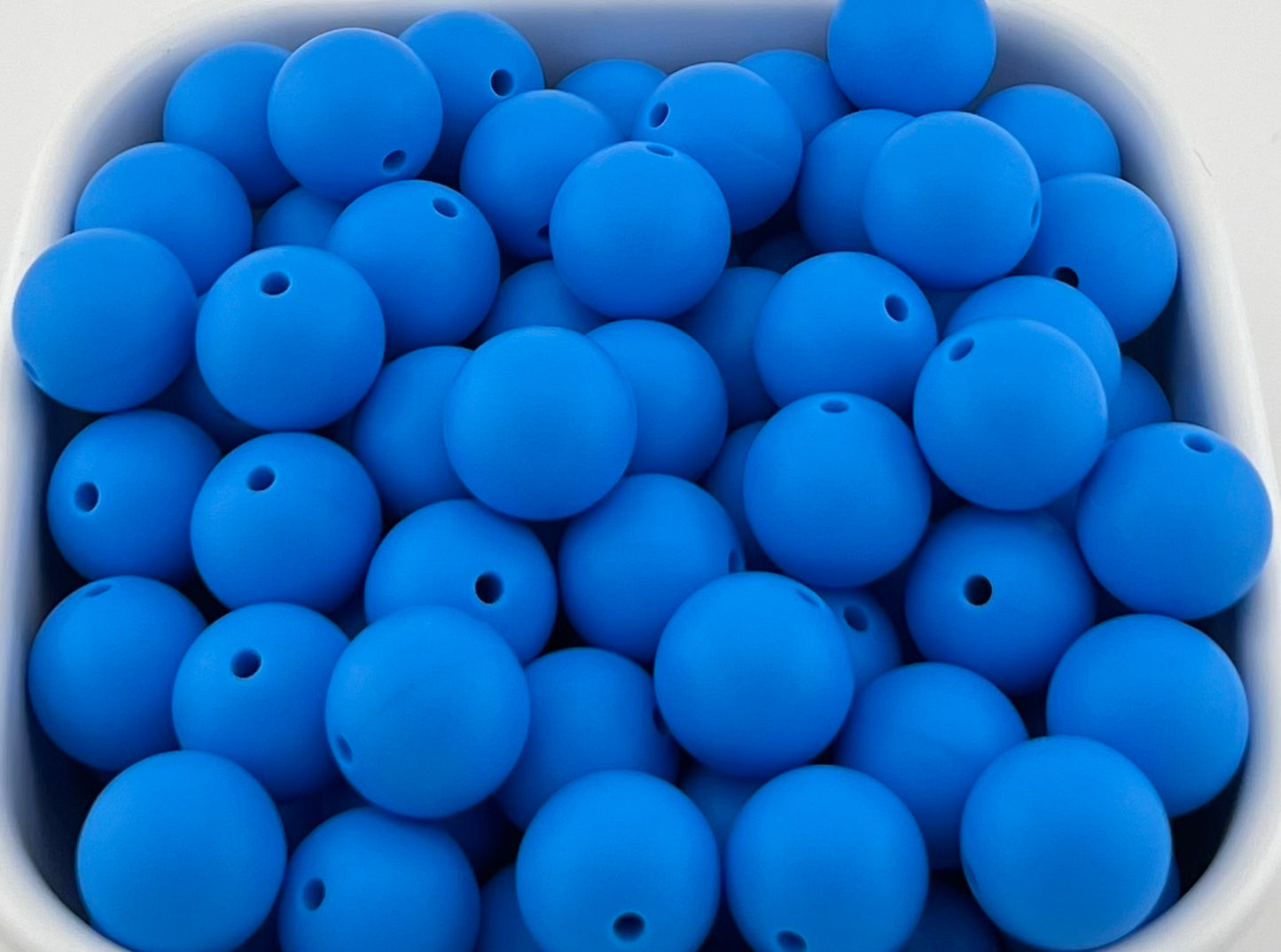 Pack of 100 15mm Sky Solid Silicone Beads