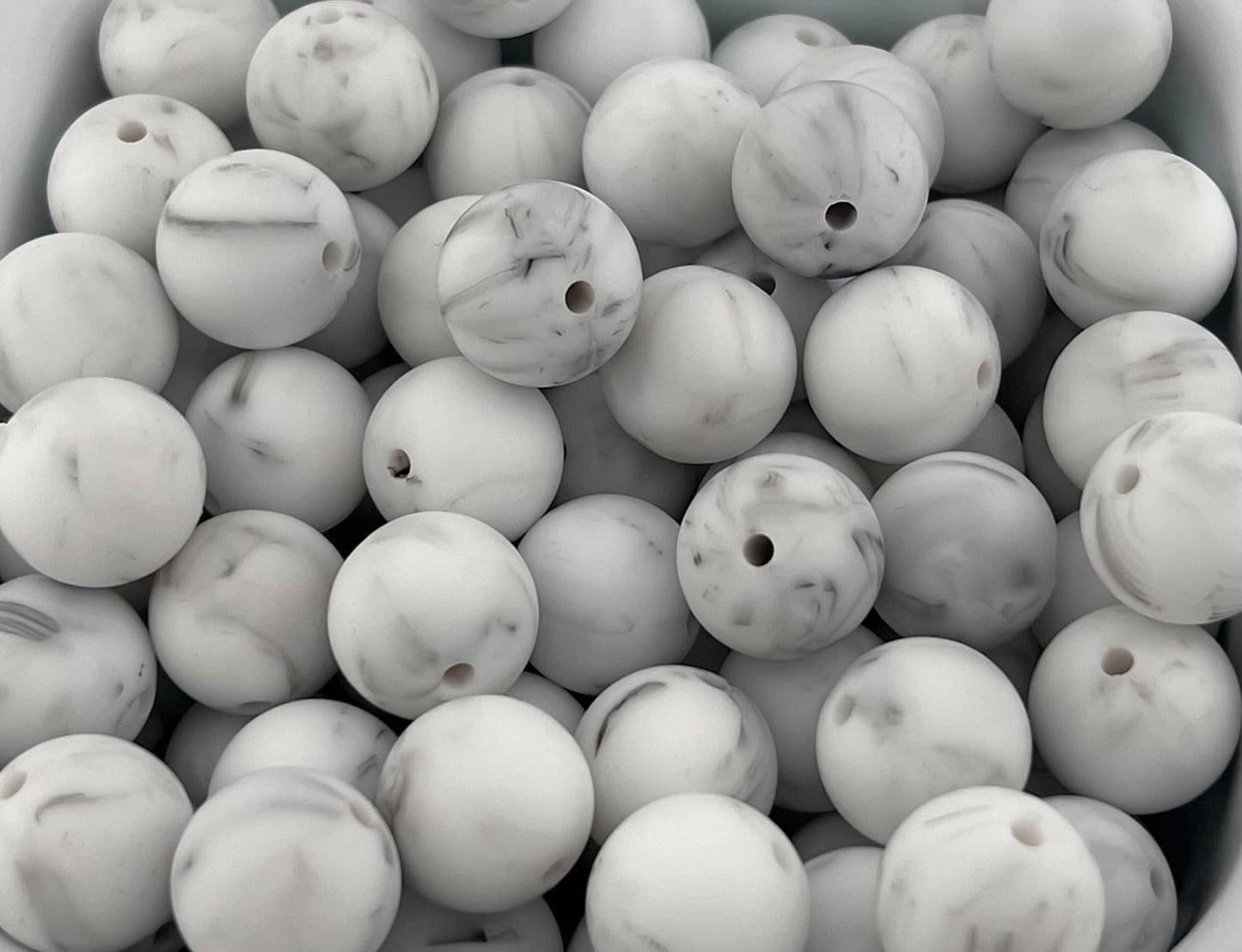 Pack of 100 15mm Marbled Solid Silicone Beads