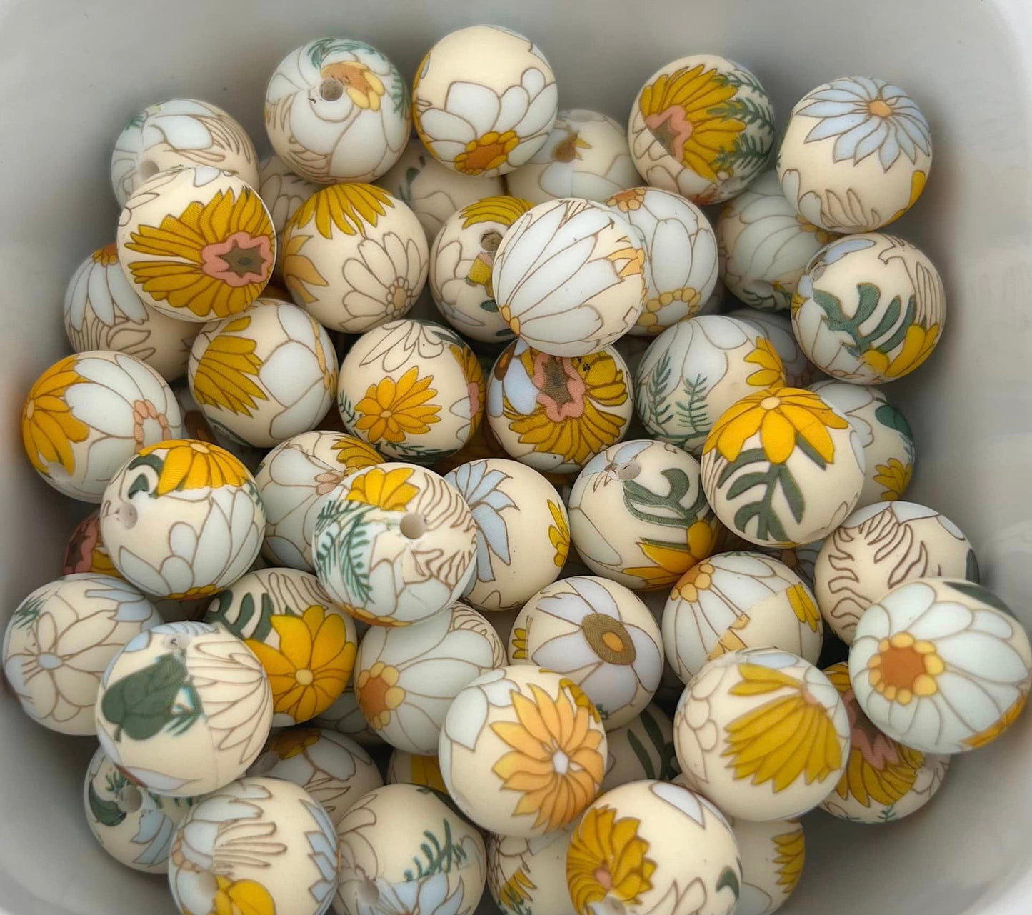 Pack of 30 15MM Boho Daisy beads