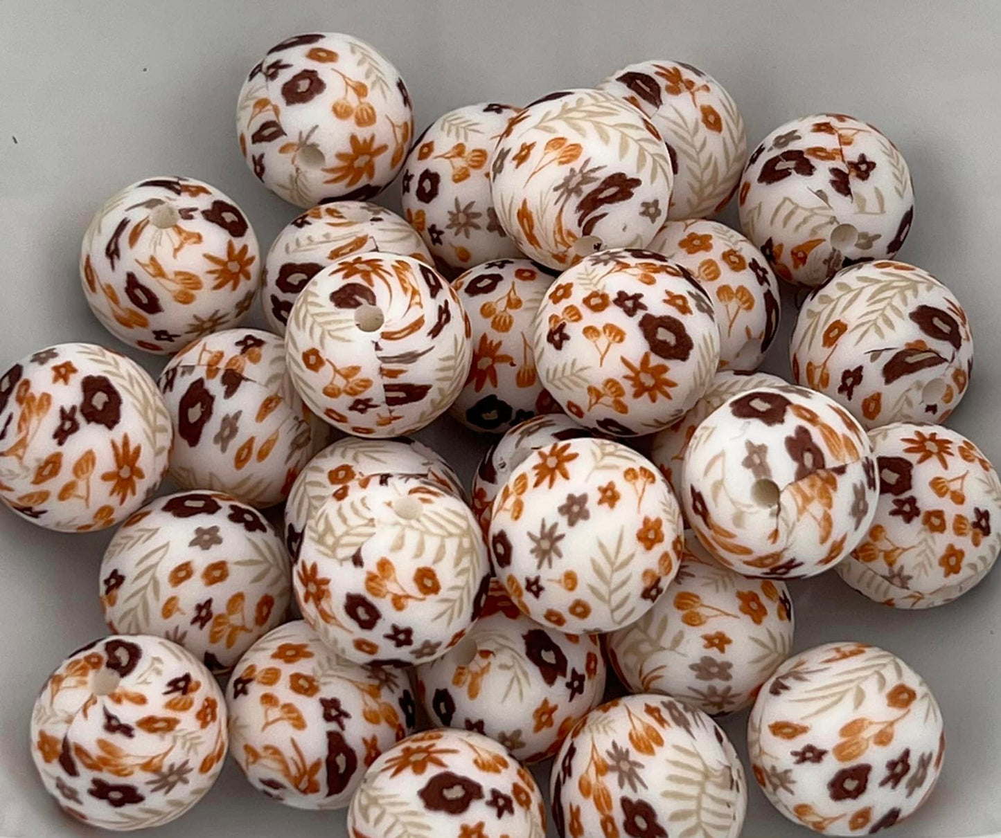 Pack of 10 15MM FALL FOLIAGE ON WHITE