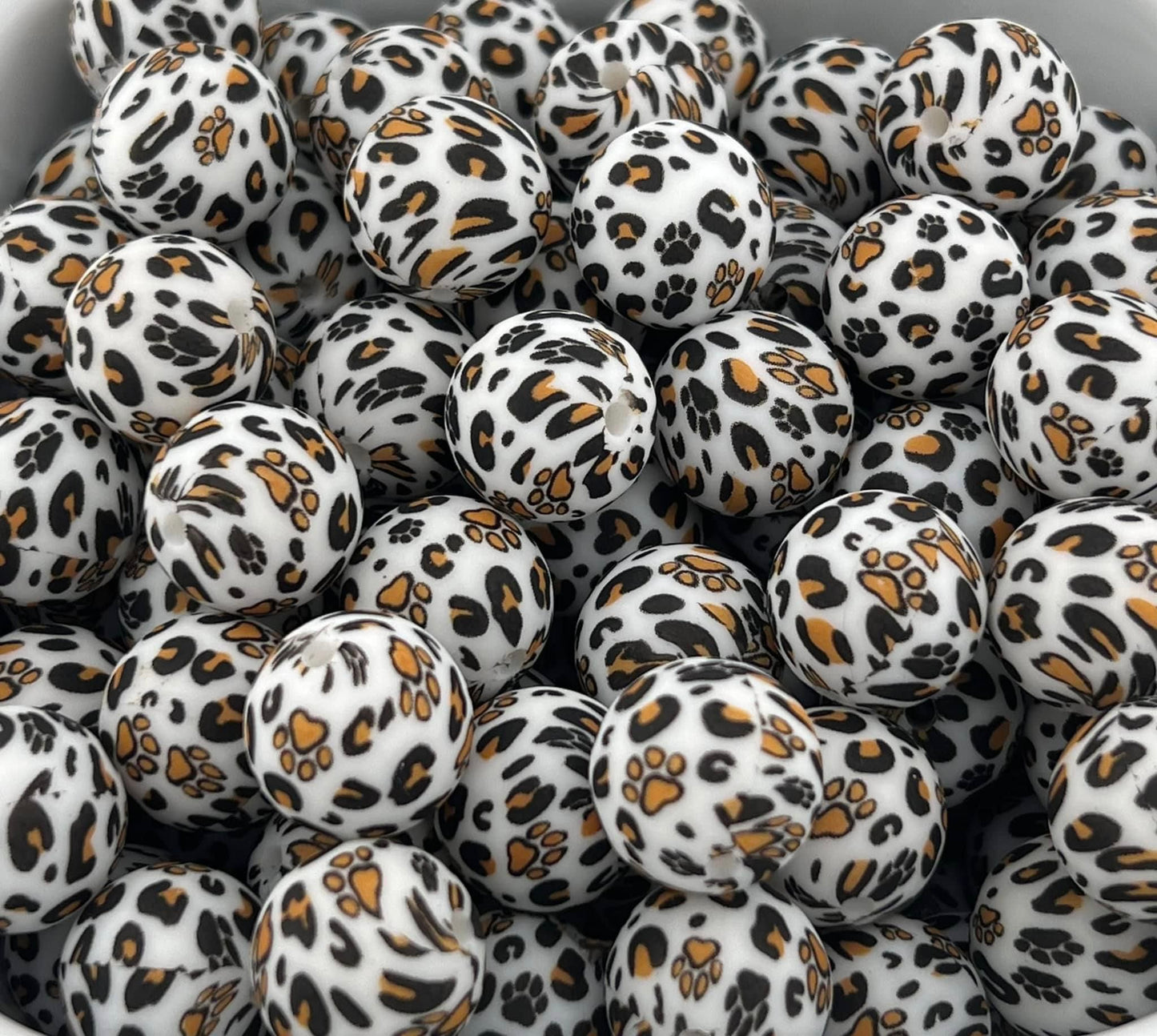 Pack of 100 15MM Paw Print Leopard beads