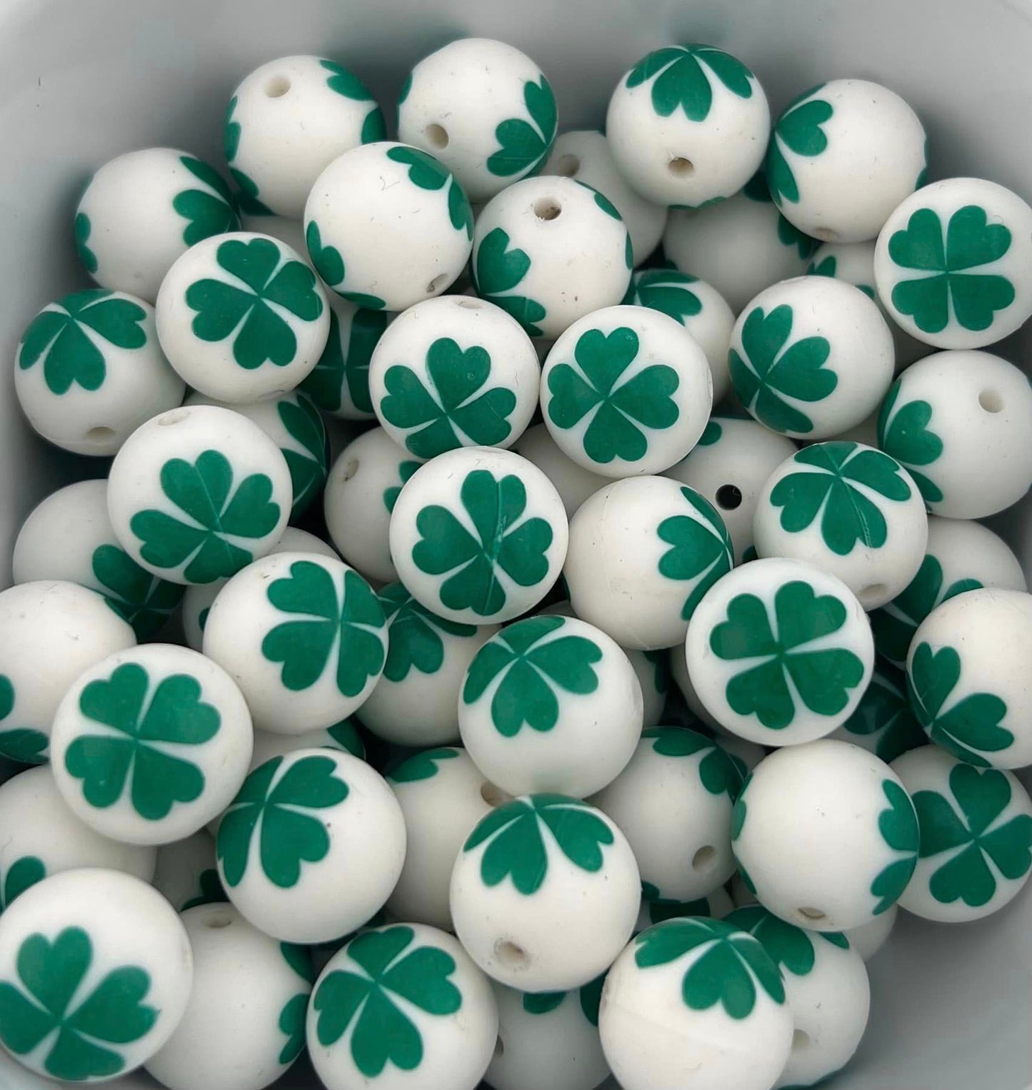 Pack of 30 15MM Single 4 Leaf Clover beads