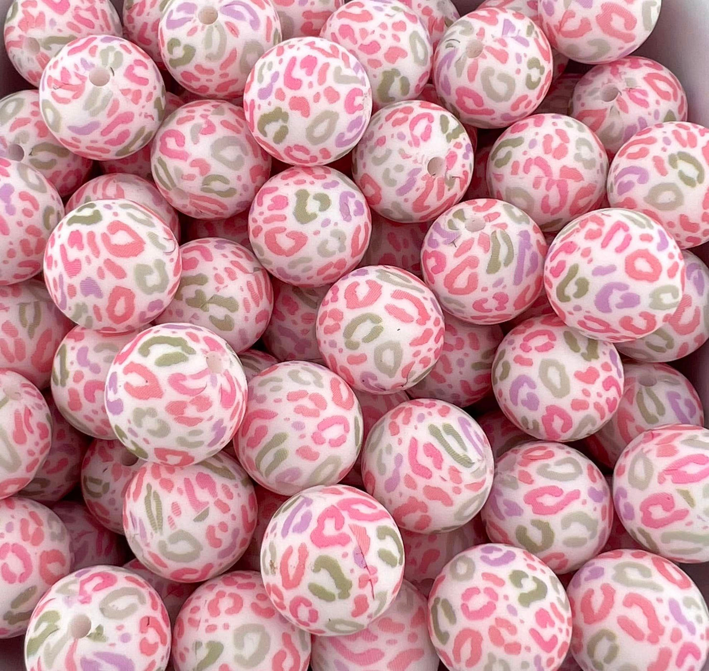 Pack of 100 beads 15MM Spring Leopard