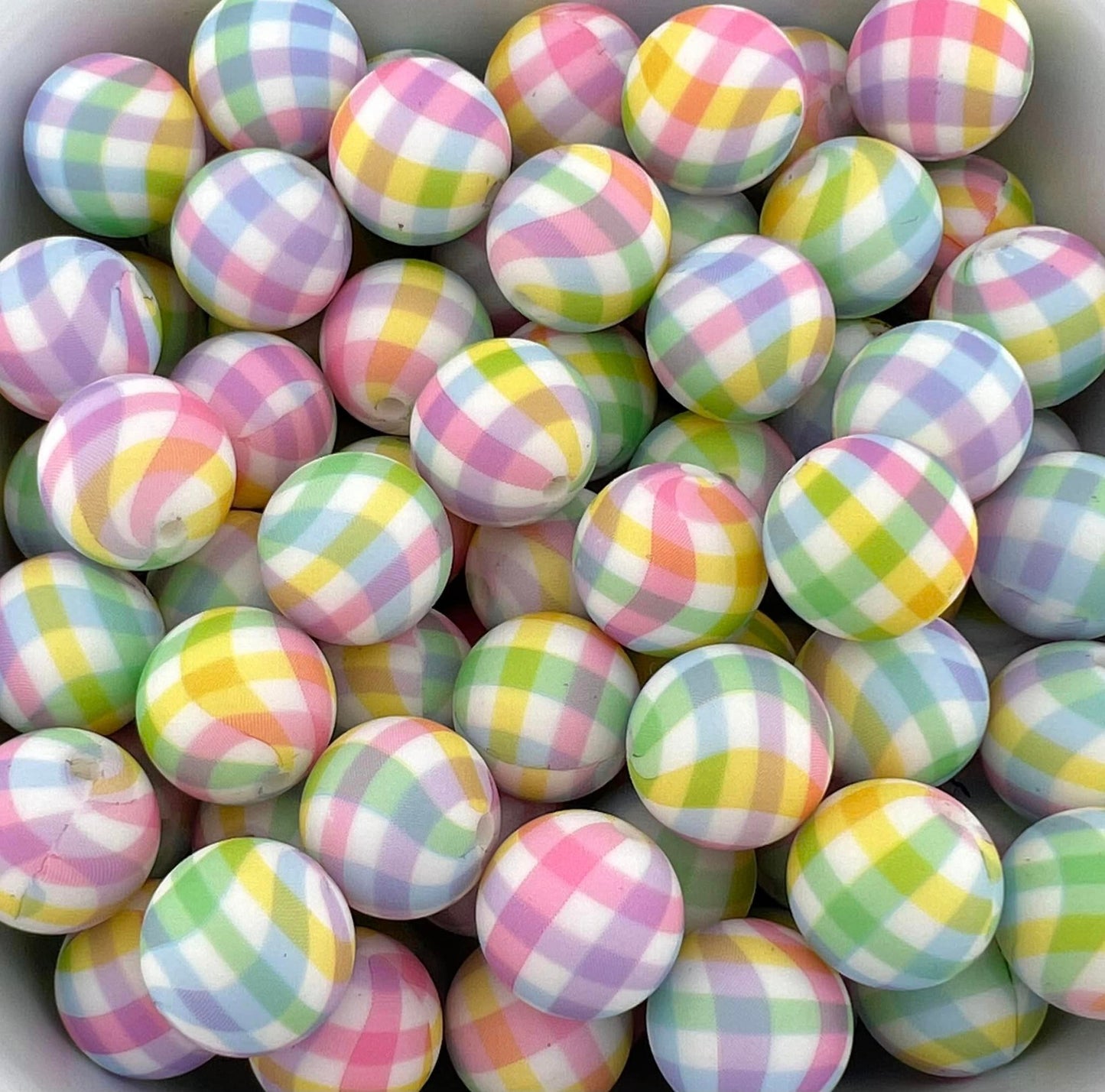 Pack of 100 15MM Spring Plaid beads