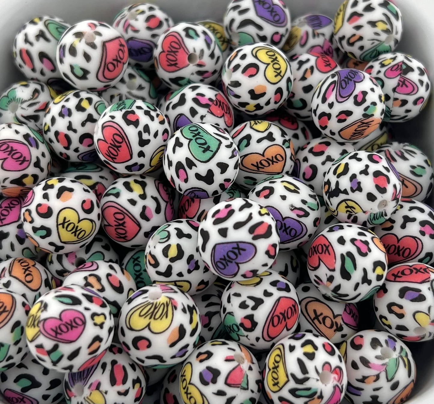 Pack of 100 15MM Sweet Hearts Leopard beads