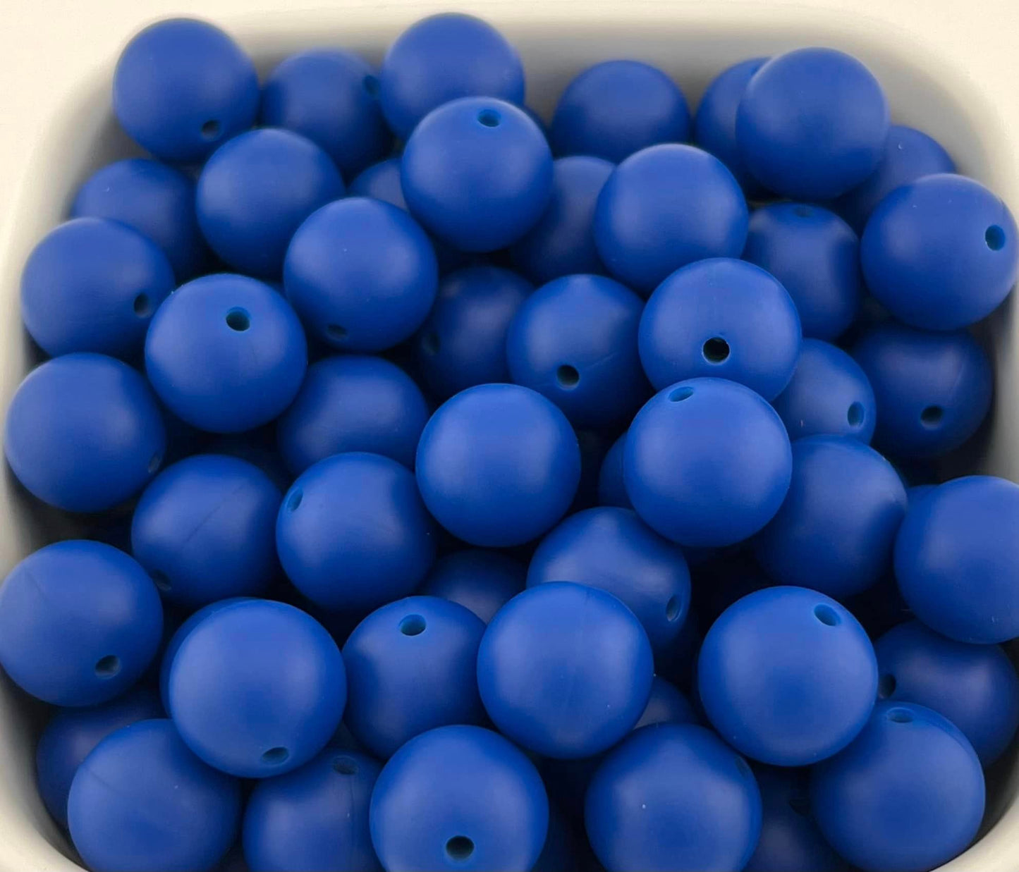 Pack of 100 15mm Sapphire Solid Silicone Beads