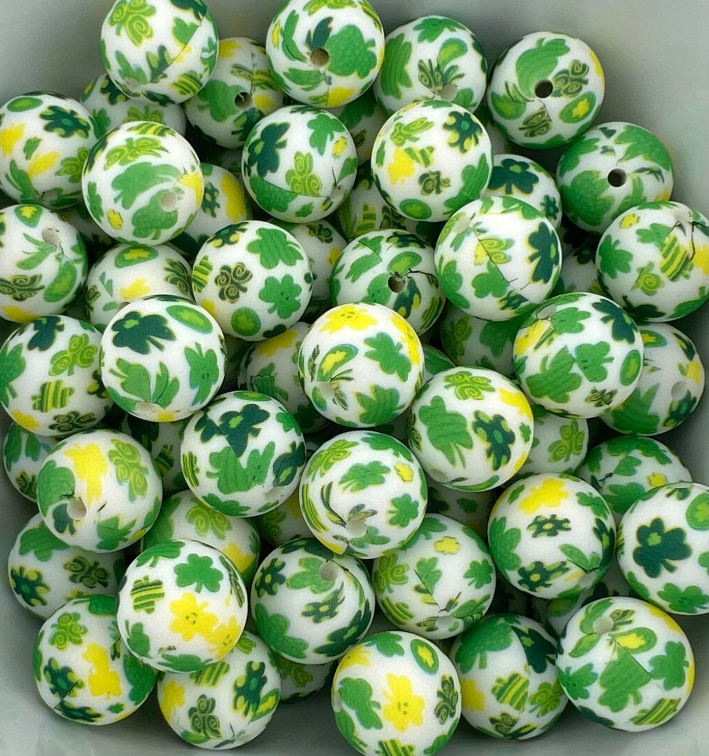 Pack of 30 15MM Cute 4 Leaf Clovers beads